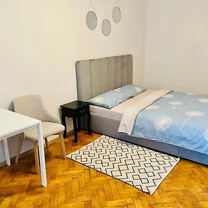 https://5-lviv.hotelslviv.net